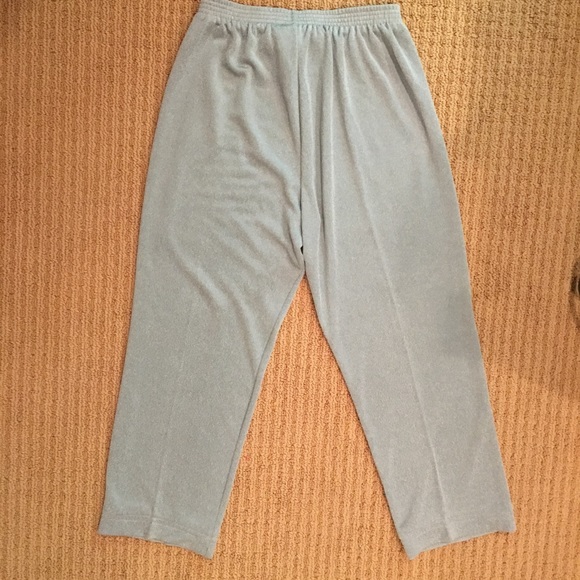 Silver/grey Capri pants with elastic waistband - Picture 2 of 5